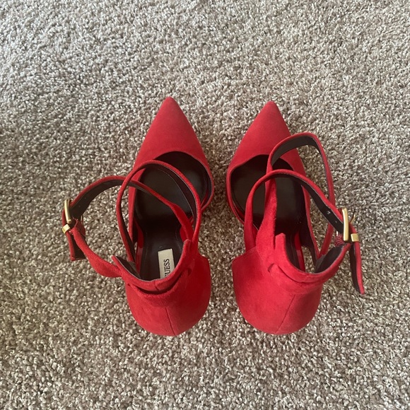 GUESS Ambelu Medium Red Suede Pump 4” Size 10M Pre-owned With Box. - Picture 5 of 12
